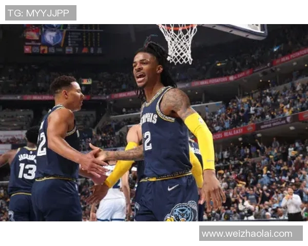 灰熊赛场爆发小插曲,裁判如何处理? 灰熊赛场爆发小插曲,裁判如何处理?