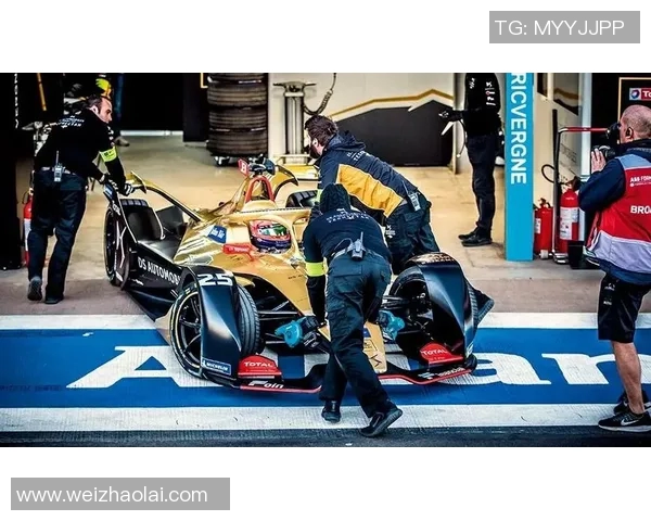 极速争锋再现荣耀时刻F1赛道风云激荡精彩瞬间回顾 极速争锋再现荣耀时刻F1赛道风云激荡精彩瞬间回顾