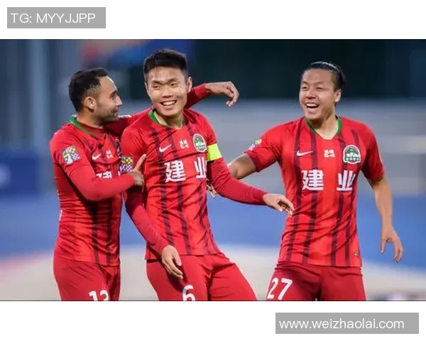 揭秘球队老板背后的财富帝国与管理智慧如何助力球队成功